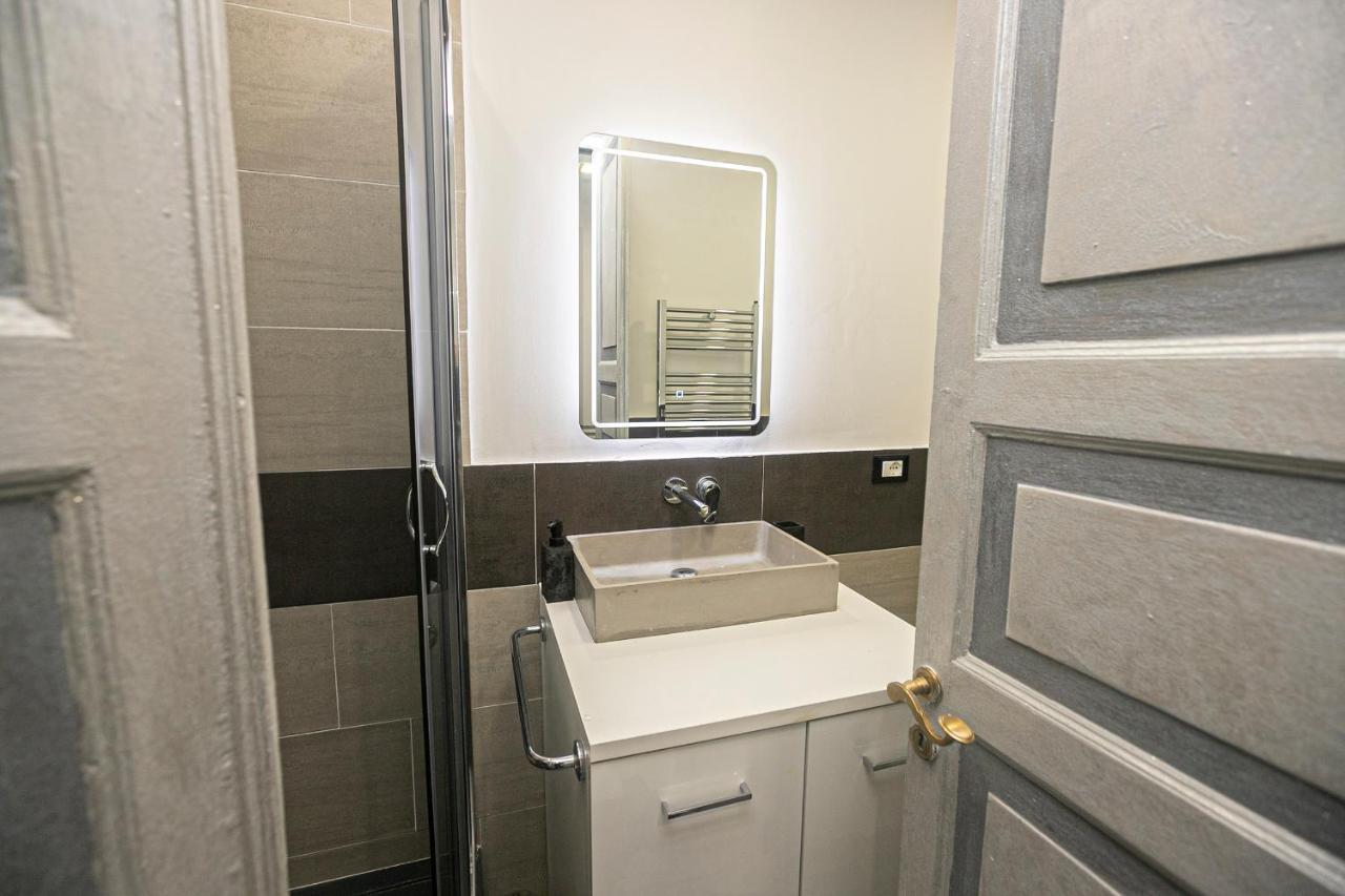 Dimora Patrizia In Centro Apartment Genoa Exterior photo