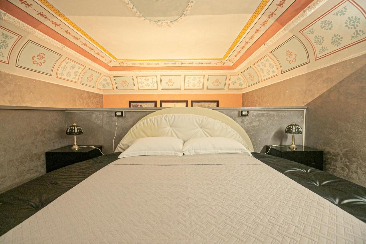 Dimora Patrizia In Centro Apartment Genoa Exterior photo